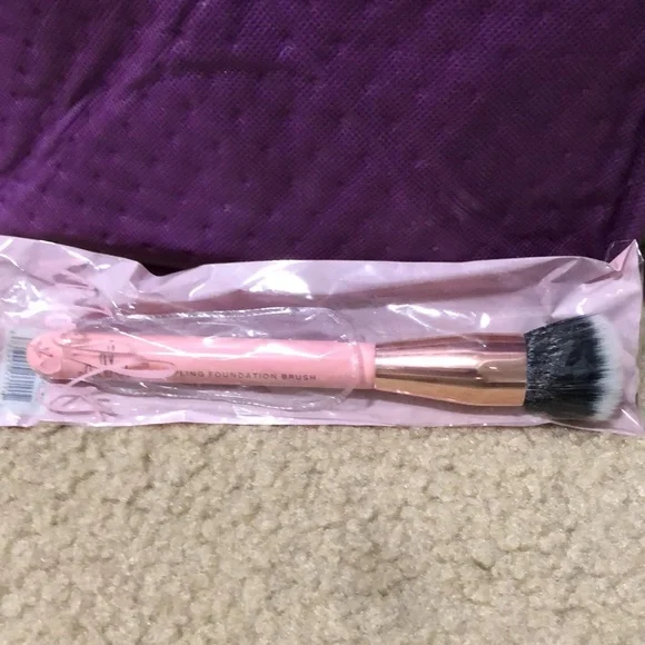 MALLY Full Face Precision Brush (1) ☝🏼 - Picture 10 of 16